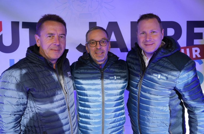 GUTE JAHRE NUR MIT UNS-Tour mit Herbert Kickl in Gmünd