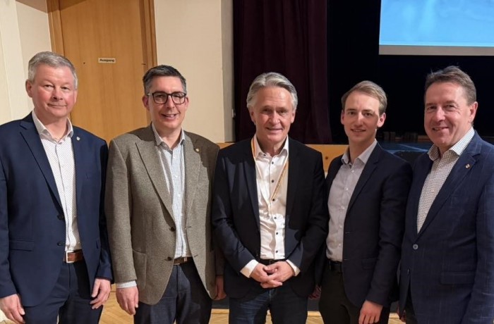 Medien, Macht & Meinung