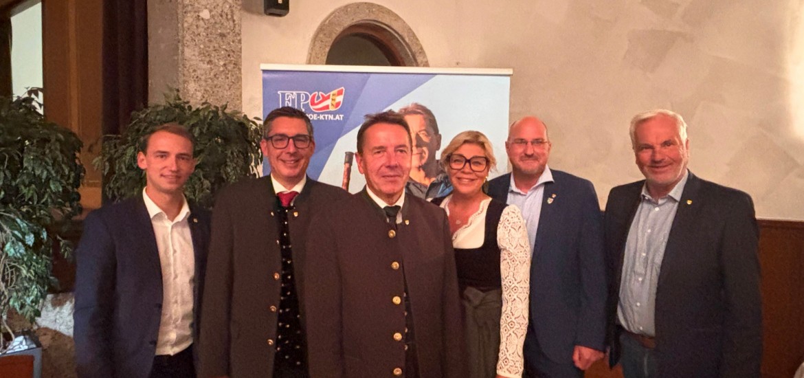 Erwin Angerer einstimmig als Bezirksparteiobmann bestätigt