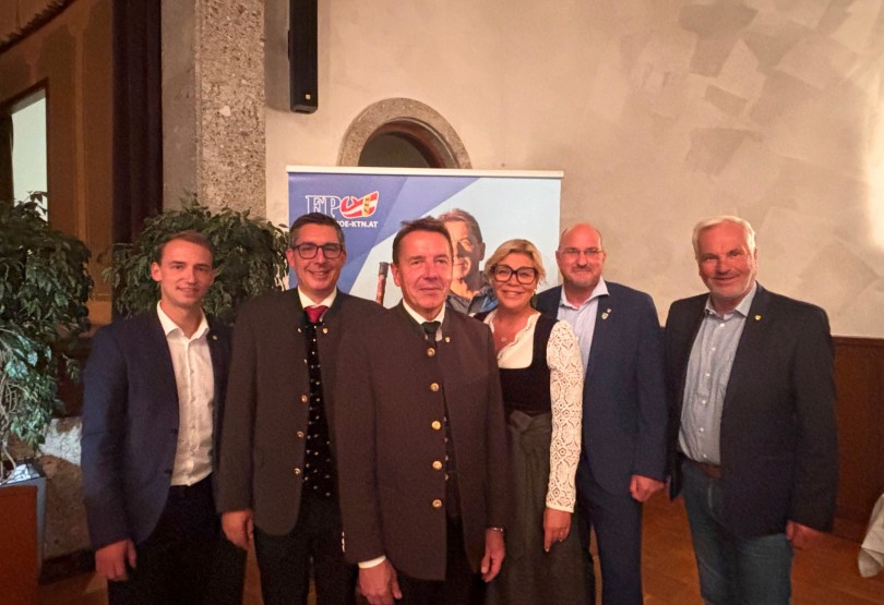 Erwin Angerer einstimmig als Bezirksparteiobmann bestätigt