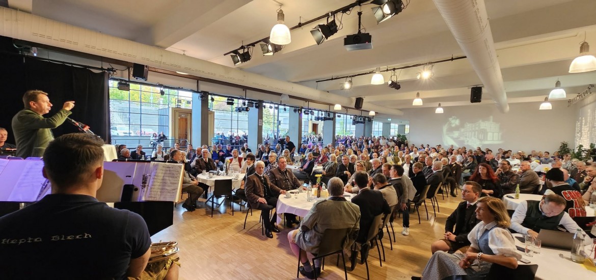 FPÖ Kärnten feierte 70 Jahre im Rahmen eines freiheitlichen Oktoberfestes