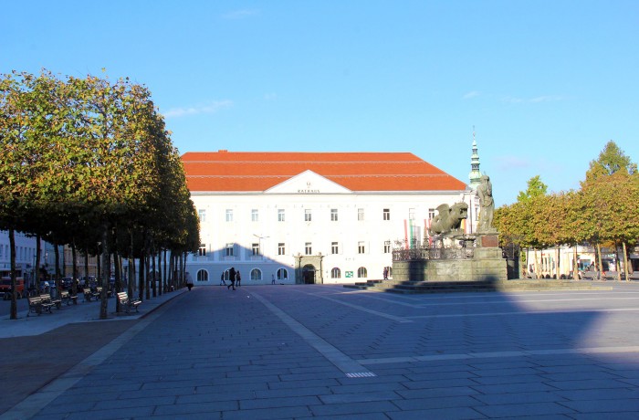 FPÖ setzt Prüfung des Verkaufs der Benediktinerschule durch Landesrechnungshof durch