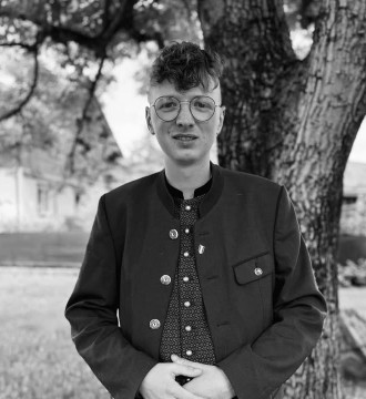 Tief betroffen und fassungslos über das viel zu frühe Ableben